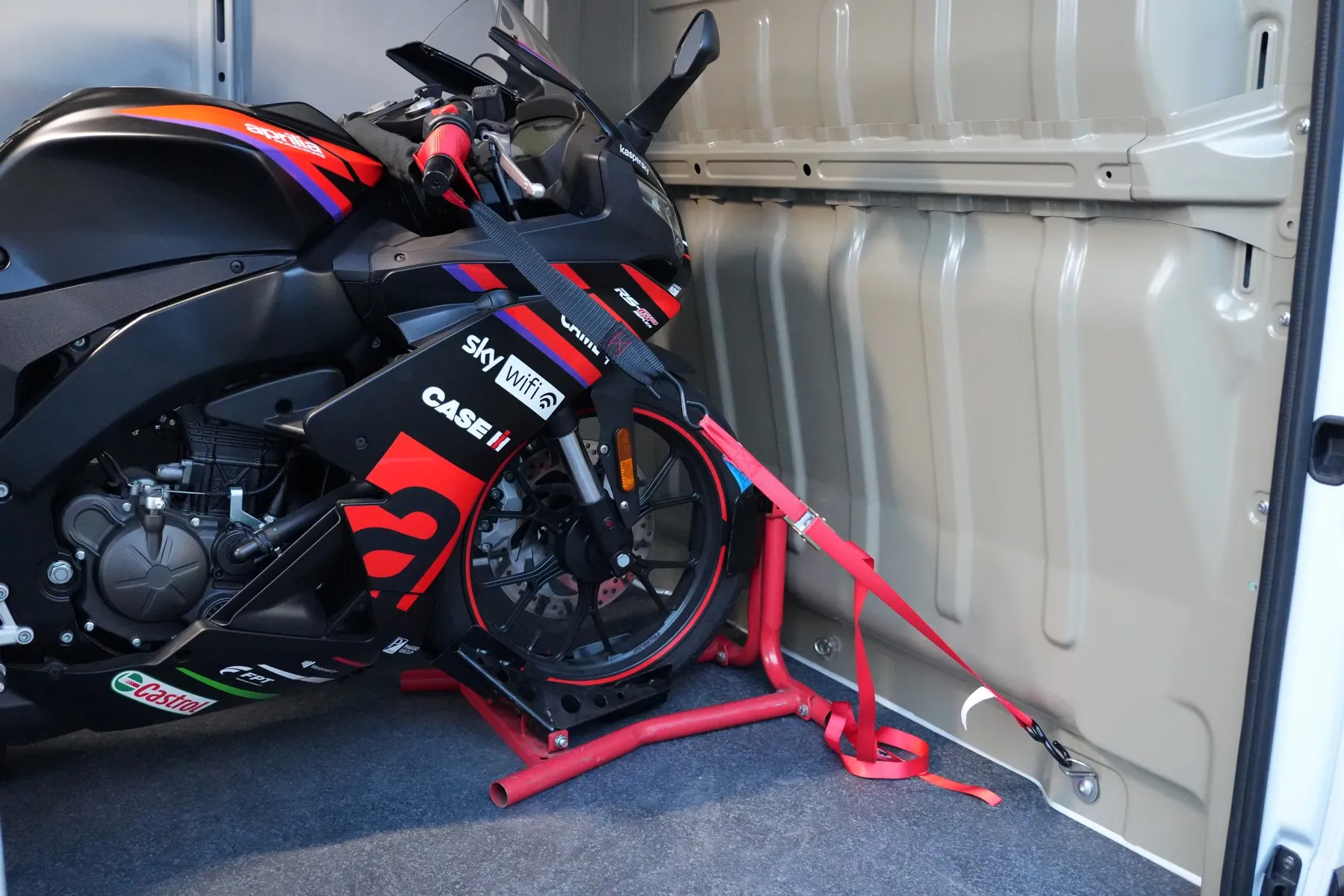 Motorrad-Einwinterung in Köln bei MKM Börs